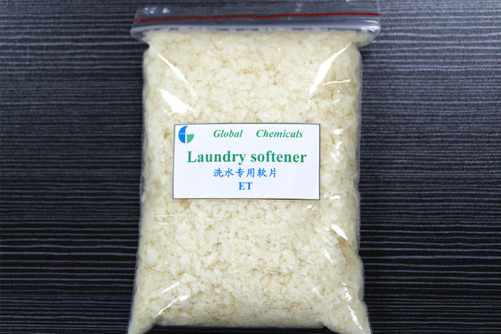Wyroby pomocnicze do produkcji tekstyliów Słabe płatki miękczające kationowe do pralni
